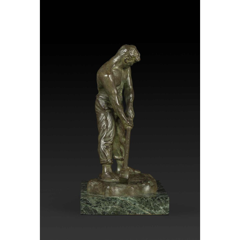 "Small Art Deco bronze statue 'The Hammerer' by Victor Demanet (1895-1964):