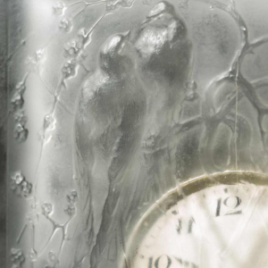 RENE LALIQUE, eight-day clock "FOUR PARROT"' (1920)