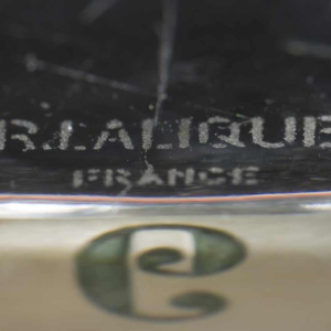 "ANTOINETTE" 8-day clock (1931) from René Lalique (1860-1945):