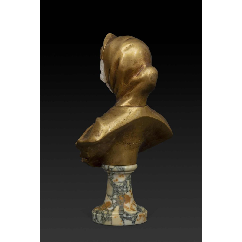 Buste en albâtre et en bronze doré "JEANNE D'ARC" de G. VAN VAERENBERGH