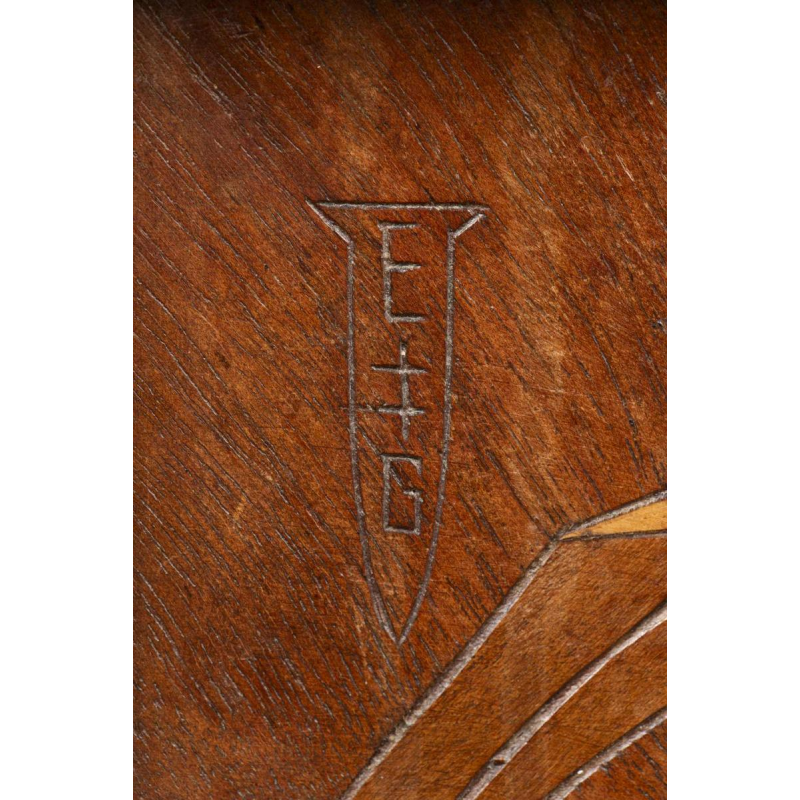 Emile Gallé, table à jeux Art Nouveau en noyer, marqueterie et placage, décor floral et chardons