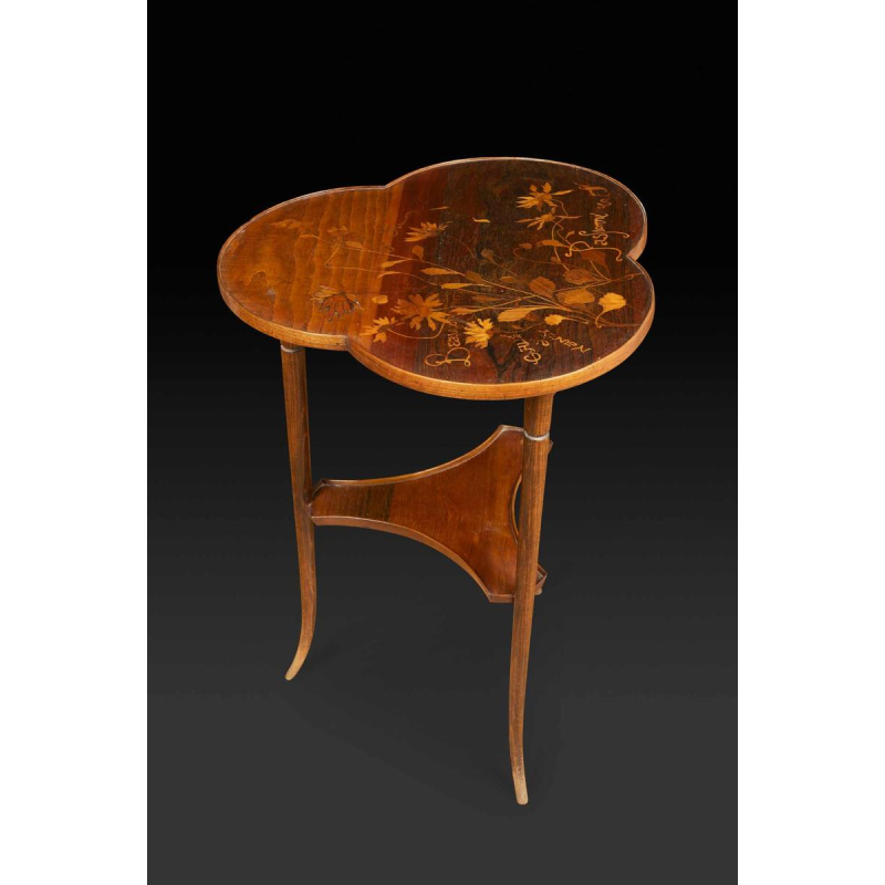 Emile Gallé, Art Nouveau tafel met drielobbig inlegwerkblad, bloemdecoratie, eind 19e eeuw