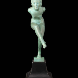 GARCIA voor MAX LE VERRIER “LANCEUSE DE DISQUES” ART DECO sculptuur van gepatineerd metaal