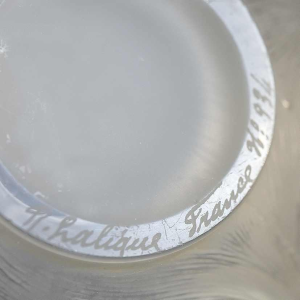Vase « FORMOSE » (1924) en verre blanc opalescent de René Lalique (1860-1945)