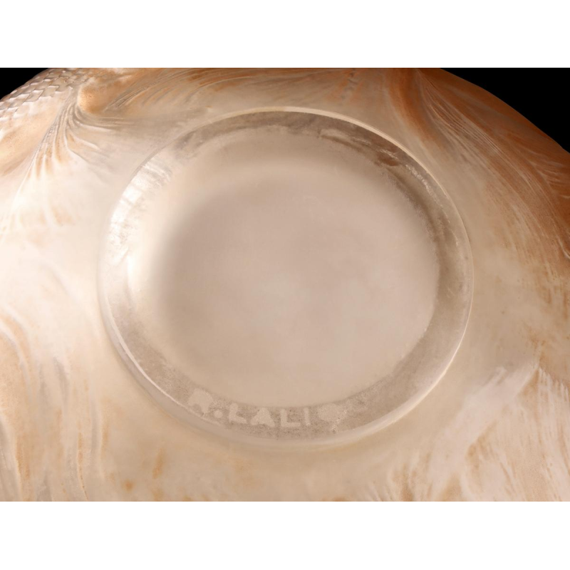 RENE LALIQUE, vase « FORMOSE » en verre soufflé-pressé moulé patiné sienne, 1924