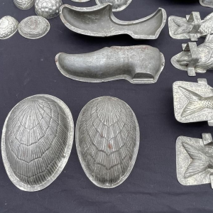 Belangrijke set antieke metalen chocoladevormen, begin 20e eeuw