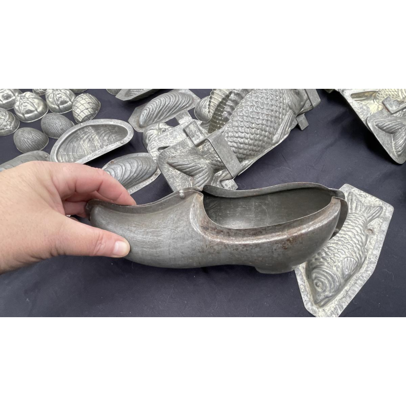 Belangrijke set antieke metalen chocoladevormen, begin 20e eeuw