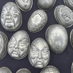 Belangrijke set antieke metalen chocoladevormen, begin 20e eeuw