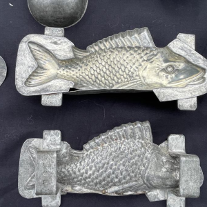 Important set of antique metal chocolate molds, early 20th century