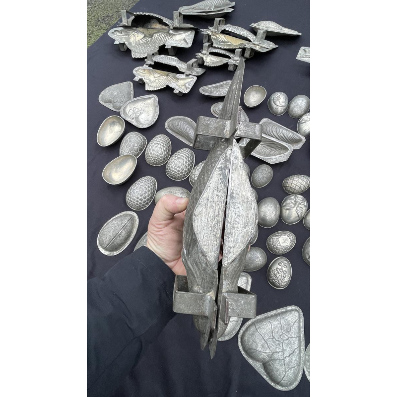 Belangrijke set antieke metalen chocoladevormen, begin 20e eeuw