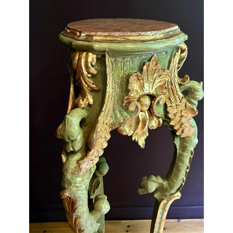 Paire de sellettes en bois doré et peint, Italie début 20éme siècle