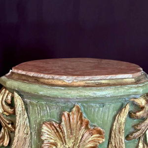 Paar vergulde en beschilderde houten zadels, Italië begin 20e eeuw