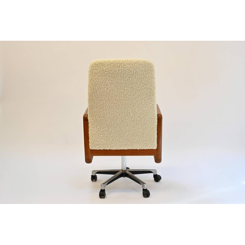 Fauteuil de bureau en teck, 1960s