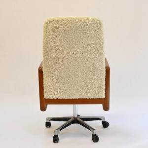 Fauteuil de bureau en teck, 1960s