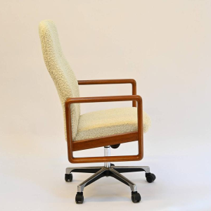 Fauteuil de bureau en teck, 1960s