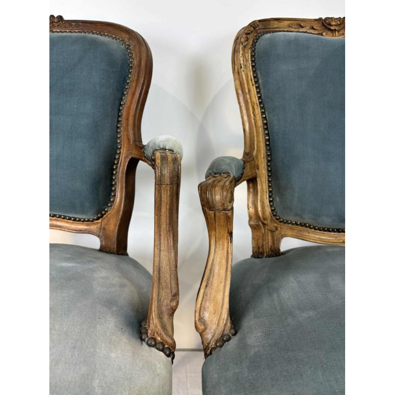 Paire de fauteuils cabriolet d'époque Louis XV, France XVIIIe siècle