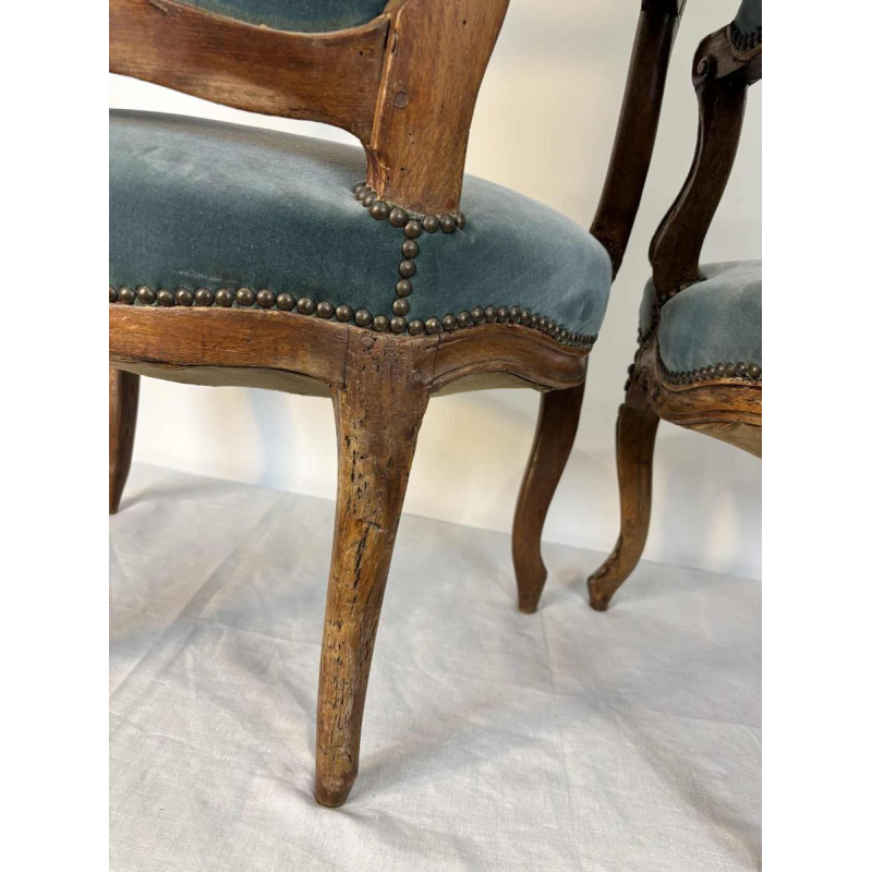 Paire de fauteuils cabriolet d'époque Louis XV, France XVIIIe siècle