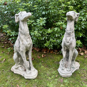 Pair of seated greyhounds in reconstituted stone - Sculptures - Garden decoration, Portugal, 20th century