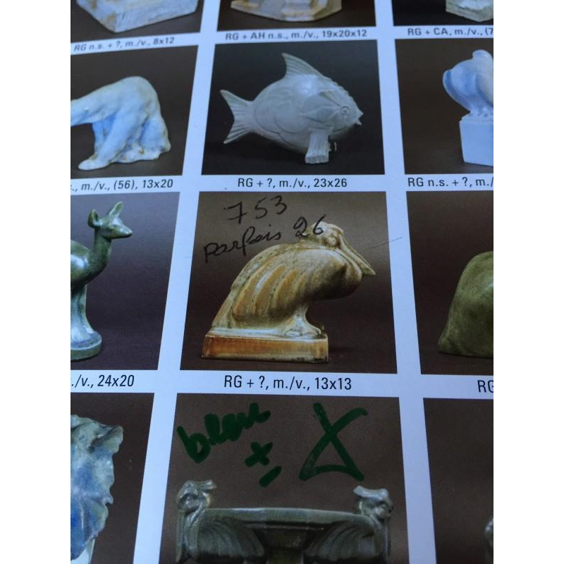 Roger Guerin - Gestileerde pelikaan - Art Deco sculptuur van steengoed (uit Bouffioulx), ca. 1925