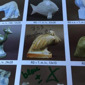 Roger Guerin - Gestileerde pelikaan - Art Deco sculptuur van steengoed (uit Bouffioulx), ca. 1925