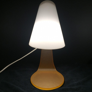 Tafel-/bureaulamp, mat opaalglas en messing, circa 1970