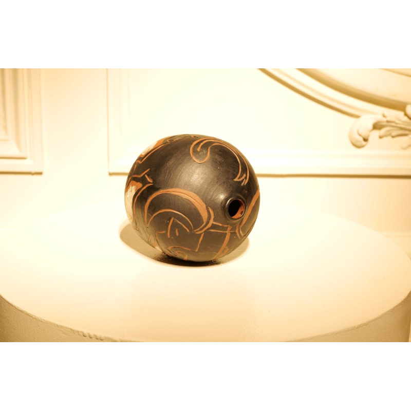 Kelli Bedrossian, vase en céramique, décor animalier au Taureau, pièce unique 2016