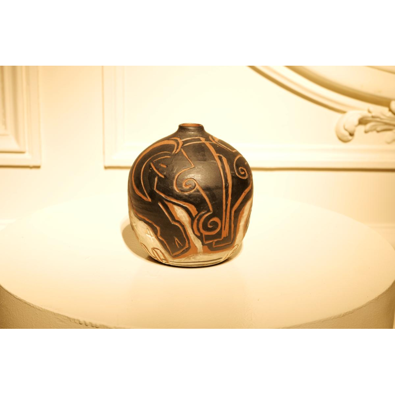 Kelli Bedrossian, ceramic vase, animal decoration with a bull, unique piece 2016