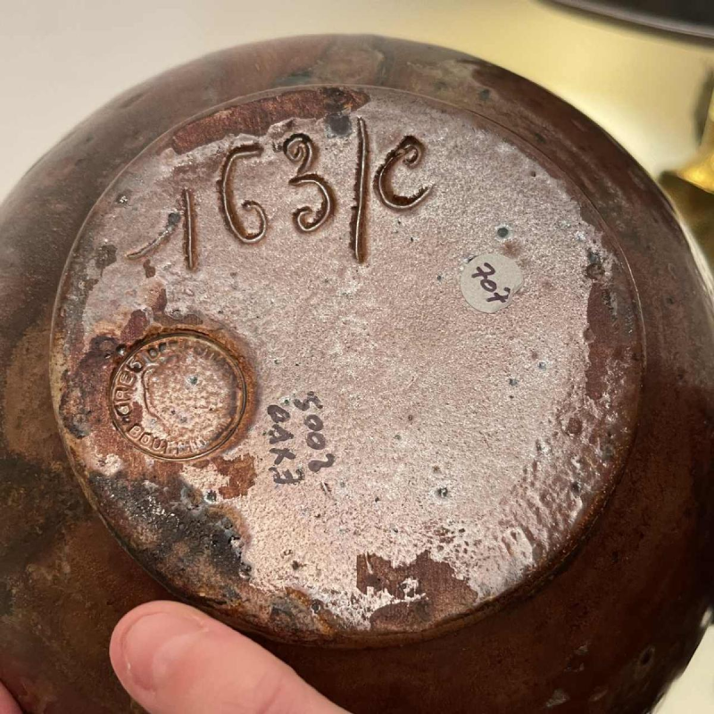 ROGER GUERIN, bruine Art Nouveau 'coloquinte' vaas met drie handvatten, groot gebakken gezouten steengoed, Bouffioulx ca 1920