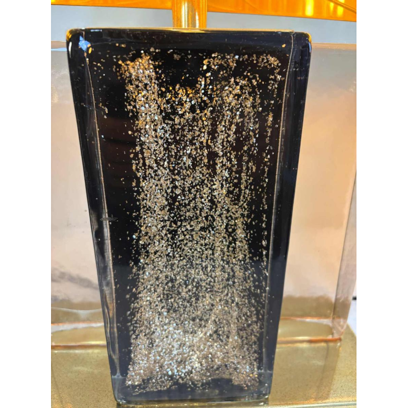 Paire de lampes à poser Hollywood regency, verre de Murano pailleté et laiton doré, Italie 20ème siècle