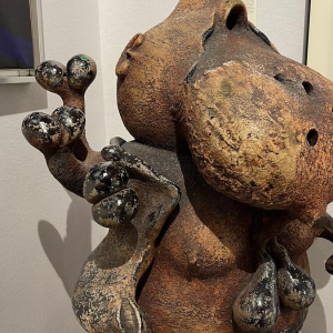 YVES RHAYE, sculpture monumentale en céramique émaillée, surréalisme fantastique, ca 1970