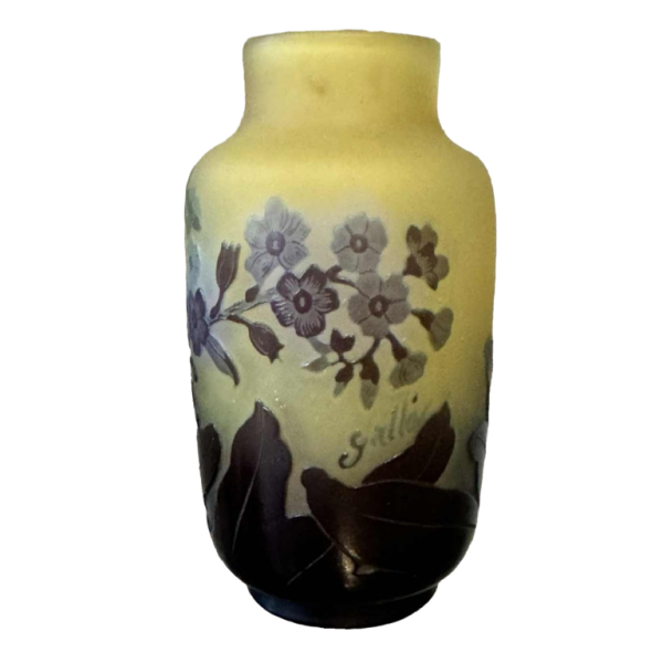 Atelier Emile GALLÉ vaas van meerlaags glas met bloemendecor