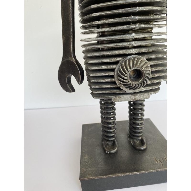 Ludo GIELS "Motorisch Wezen" sculpture, assemblage of steel parts