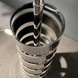 JACQUES CHARPENTIER, pied de lampe à poser spirale ressort, métal chromé, 1972