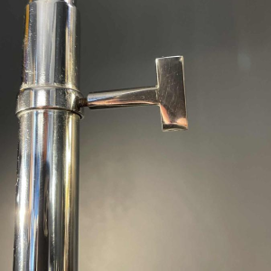 JACQUES CHARPENTIER, grote spiraal-/veerlamp, verchroomd metaal, 1972