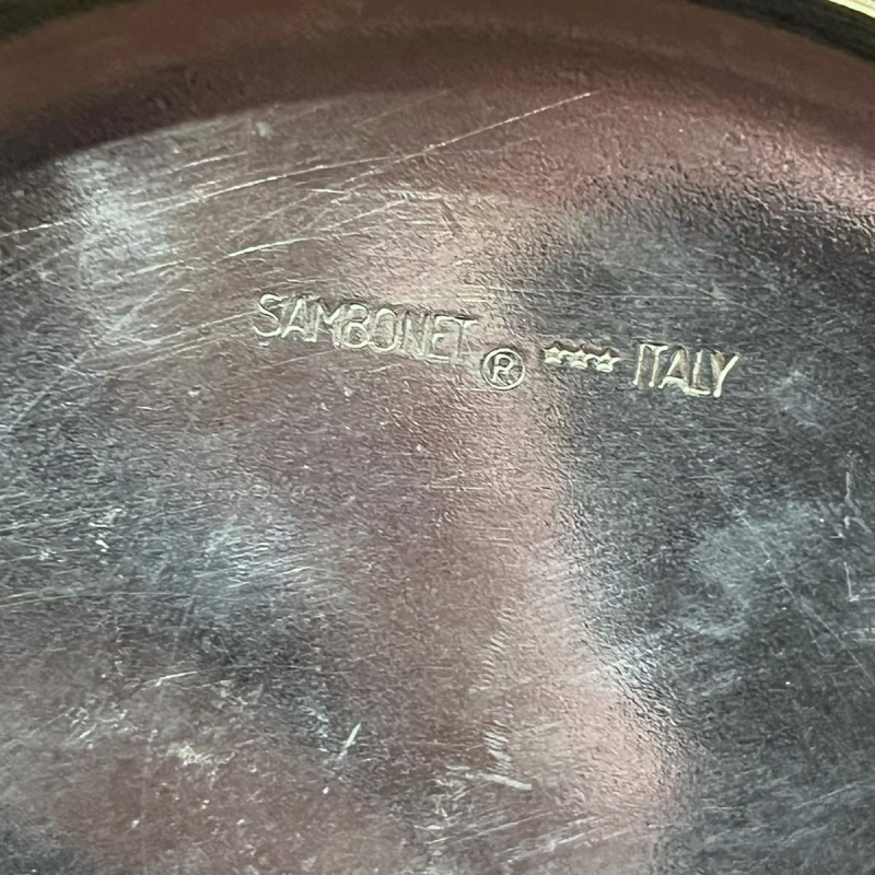 SAMBONET, een paar verzilverde metalen kandelaars, Italië ca. 1960