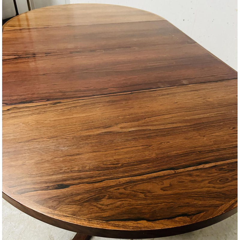 John MORTENSEN voor HELTBORG MOBLER, ronde Scandinavische palissander eettafel, ca 1960-70