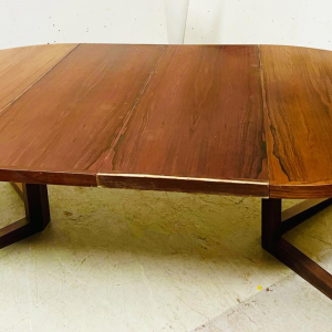 John MORTENSEN pour HELTBORG MOBLER, table à manger scandinave ronde palissandre, ca 1960-70