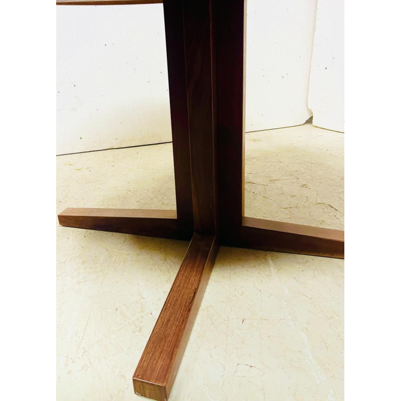 John MORTENSEN for HELTBORG MOBLER, round Scandinavian rosewood dining table, ca 1960-70