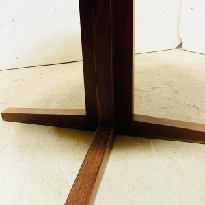 John MORTENSEN voor HELTBORG MOBLER, ronde Scandinavische palissander eettafel, ca 1960-70