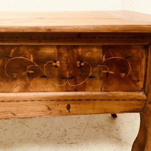 Provinciaal bureau in Lodewijk XV-stijl met lades, massief kersenhout, circa 1900.