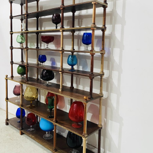 Bibliothèque ouverte à 7 étagères, colonnes en bois tourné, entièrement démontable, XXe s