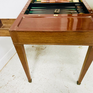 Louis XVI period "TRIC-TRAC" games table, mahogany and veneer, 18th century