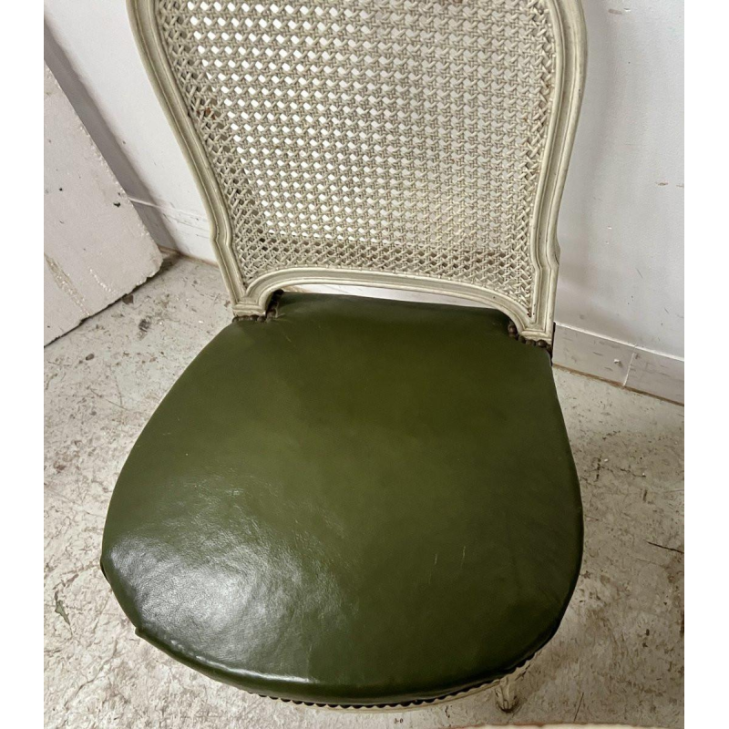 Set van zeven stoelen in Lodewijk XVI-stijl van gepatineerd beukenhout, 20e eeuw.