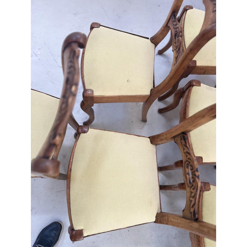 Set van zes kersenhouten stoelen in Louis Philippe-stijl, 19e eeuw.