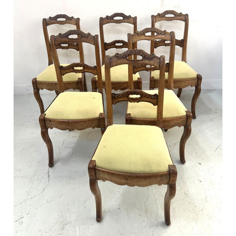 Set van zes kersenhouten stoelen in Louis Philippe-stijl, 19e eeuw.