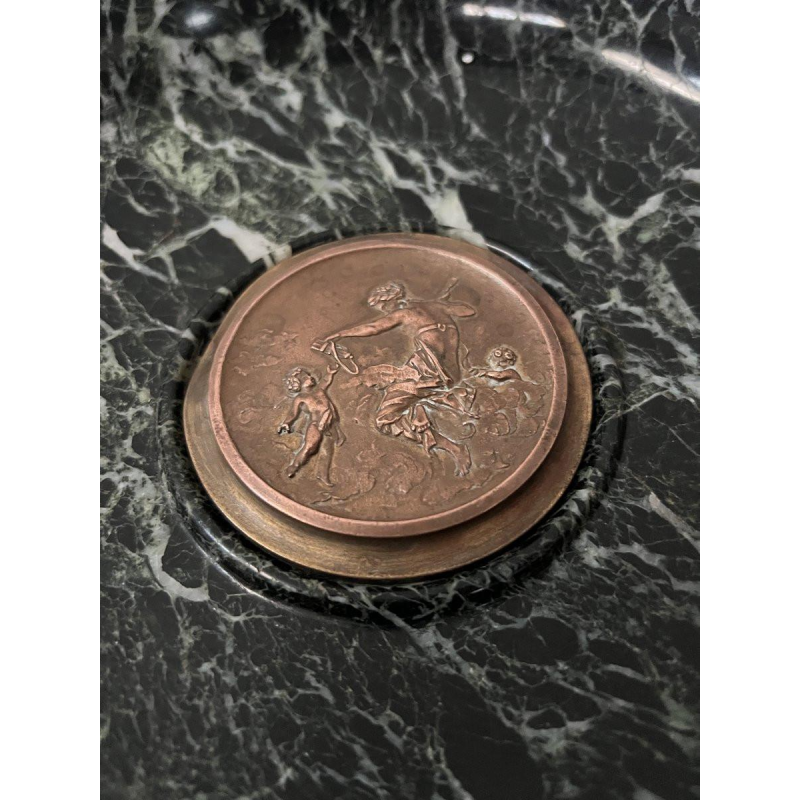 Vide poche en bronze et marbre vert de mer, XIX siècle