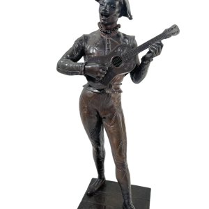 Marcel Debut "De Muzikant Harlekijn", bronzen sculptuur met bruine patina, ca. 1900