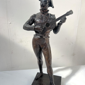 Marcel Debut " L'Arlequin Musicien " sculpture en bronze à patine brune, ca 1900