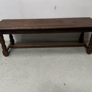 Grande table de ferme à pieds balustres et tiroir, hêtre massif, XIX siècle