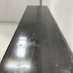 Napoleon III-schouw met klauwpoten in zwart marmer, 19e eeuw.